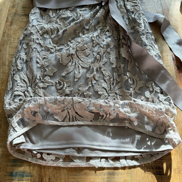 Tadashi Shoji Blouson Sand Beige Floral Lace
Overlay Cocktail Dress Size 8 - Picture 10 of 17